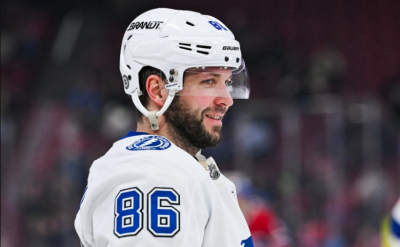 Кучеров оформил дубль и принес "Тампе" победу над "Вегасом" в результативной игре