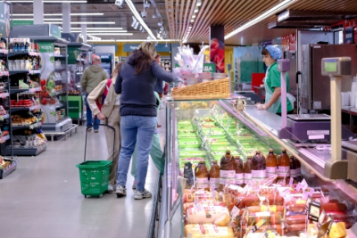 Новосибирцы почувствовали цену корзины: как изменился набор продуктов с начала года