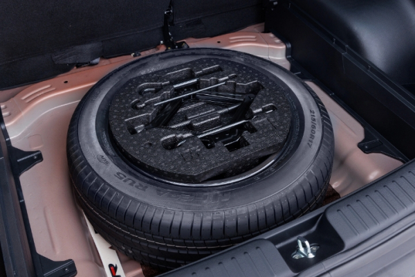 Solaris HC vs Hyundai Creta: в чем отличия новых кроссоверов по версии &quot;За рулем&quot;