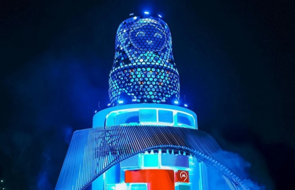 В парке &quot;Зарядье&quot; установили арт-объект &quot;Матрешка Москвы&quot;